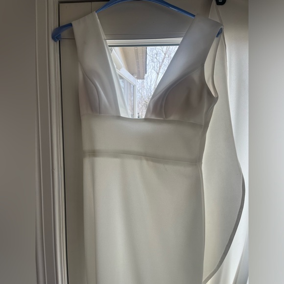 Wtoo by Watters Chloe Sleeveless Plunge Crepe Column Wedding Gown - Picture 9 of 12